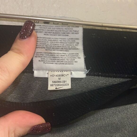 ✨Nike Pro 5" Compression Grey Sz Medium Shorts✨ - Picture 10 of 11